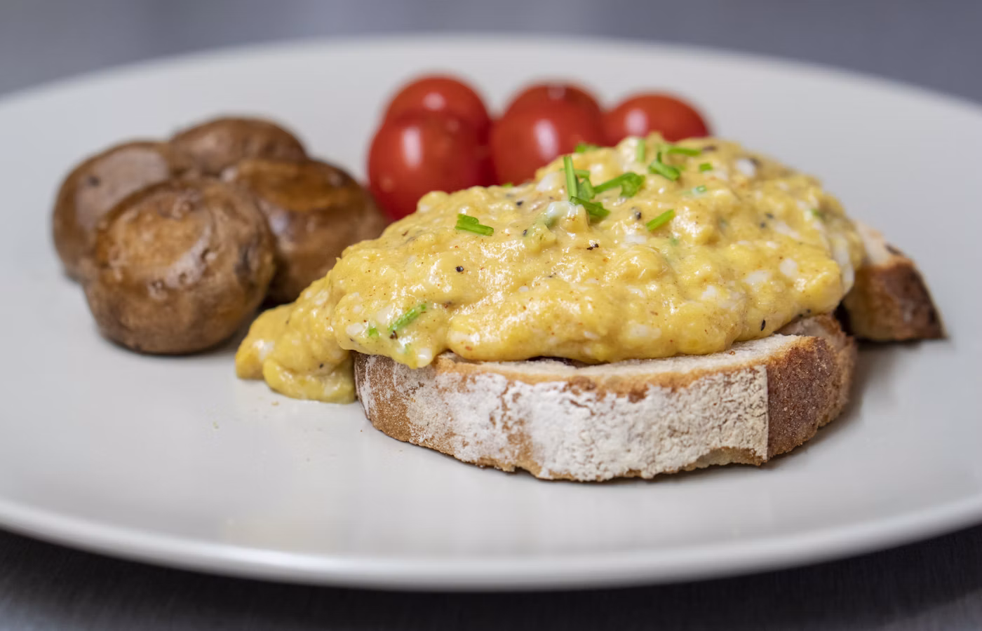 Scrambled eggs on toast