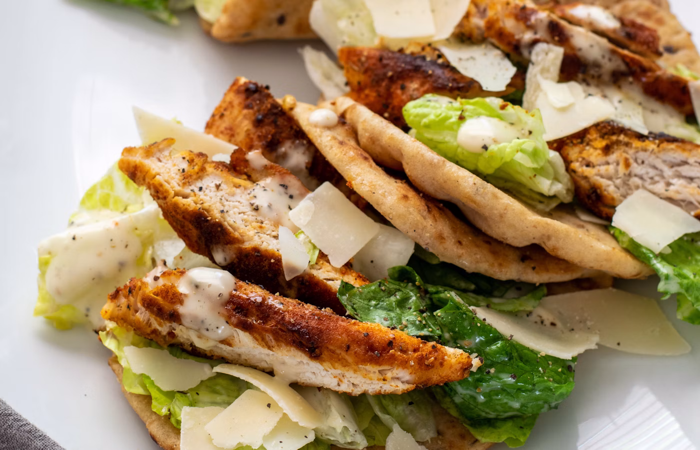 Chicken flatbread with toppings